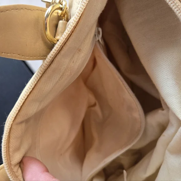 Objectives purse/ Crossbody. Cross patch with metal cross pattern on front. - Picture 7 of 12